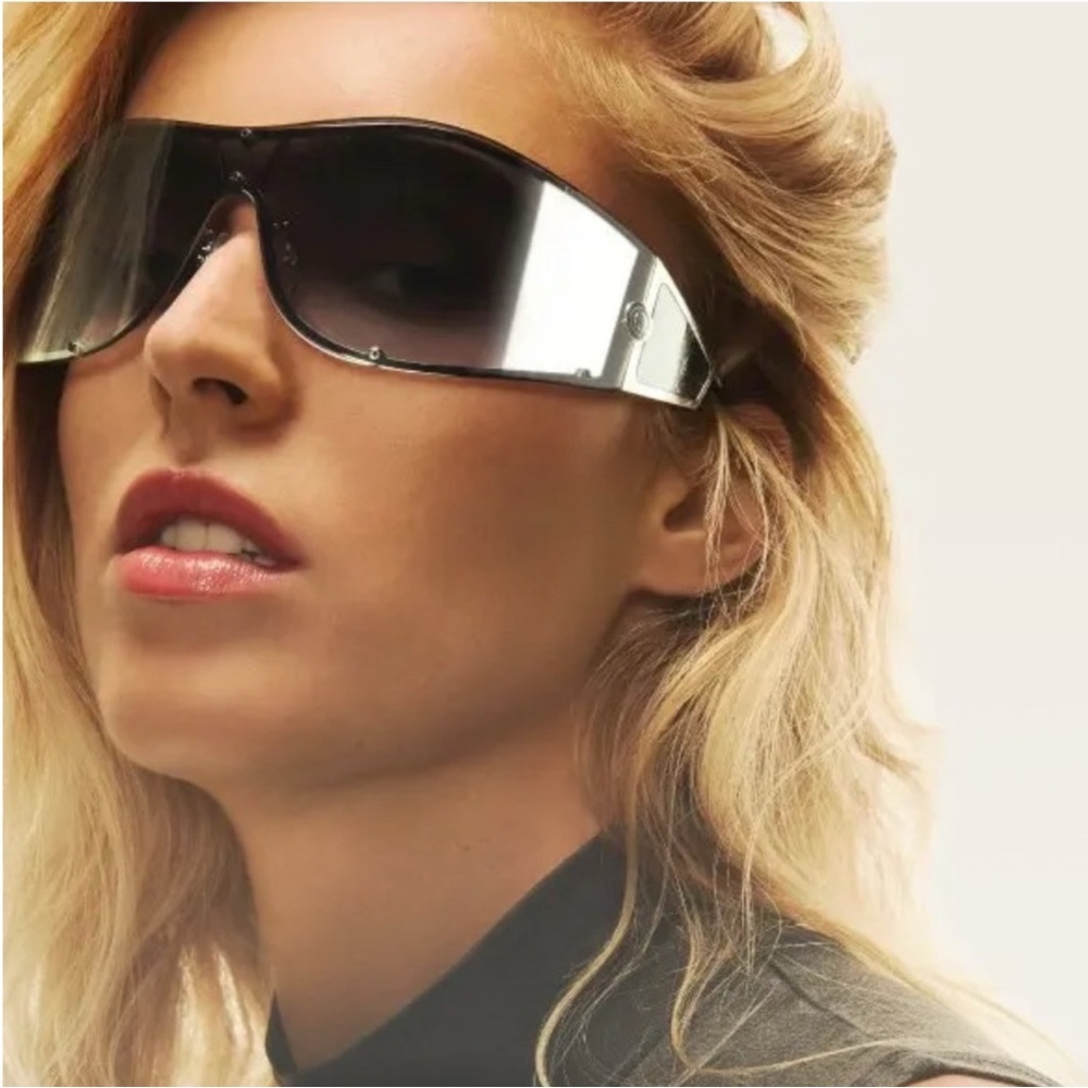 Quay Australia LIMITED EDITION Sunglasses DIGITAL DAZE CHROME
